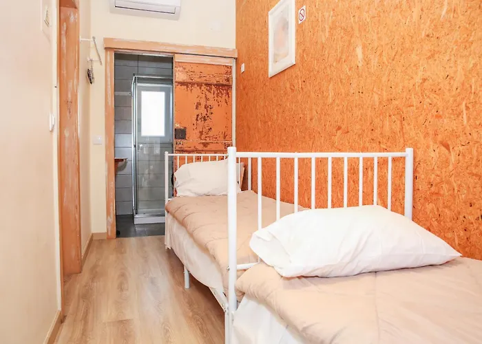 Bed & Breakfast Quebra Costas 3*