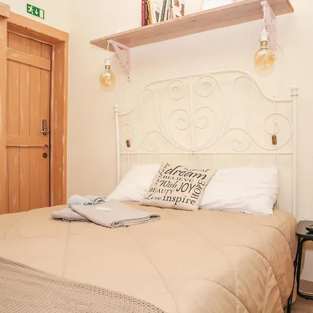 Quebra Costas Bed & Breakfast